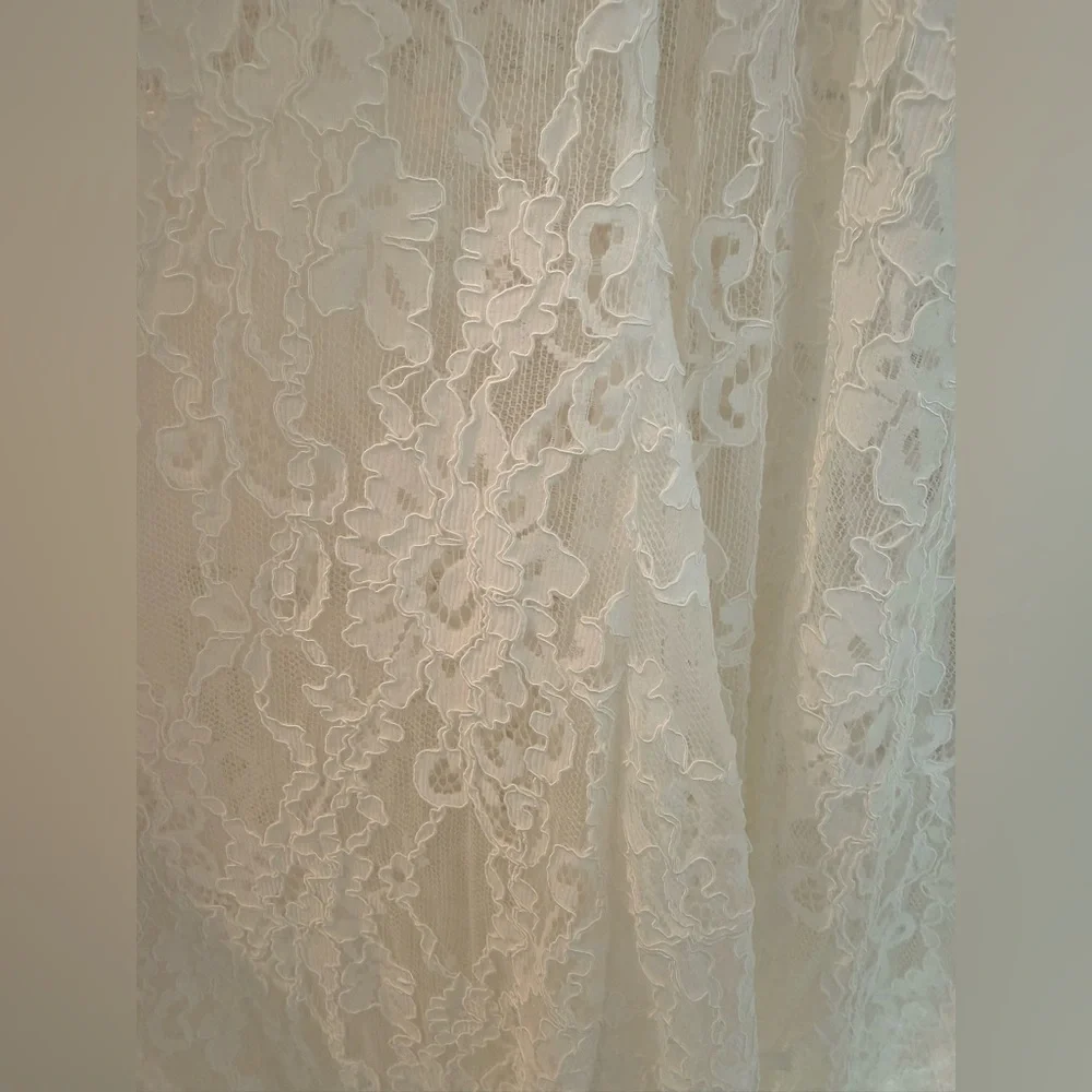 NWOT BRONX AND BANCO Naia Lace Gown in White Wedding Evening Gown